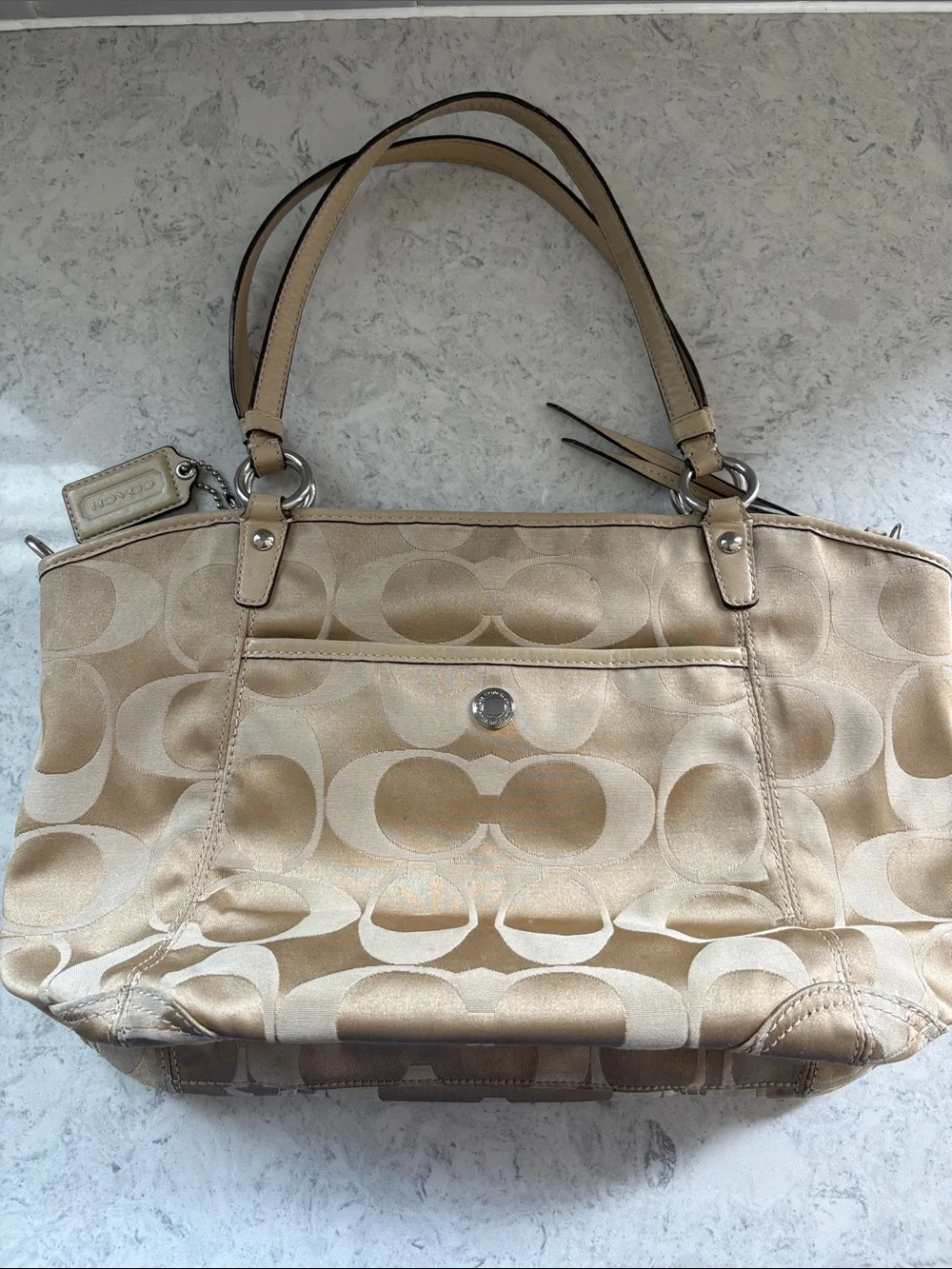 Coach signature leah